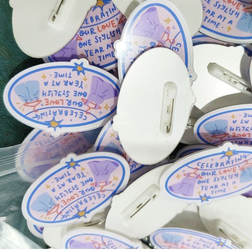 Hot Sale Acrylic Lapel Pins Personalized Custom Logo Printed Badge Hat Pin